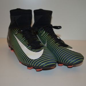 NIKE Mercurial